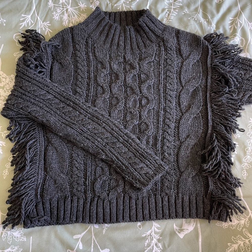 Universal thread sweater
